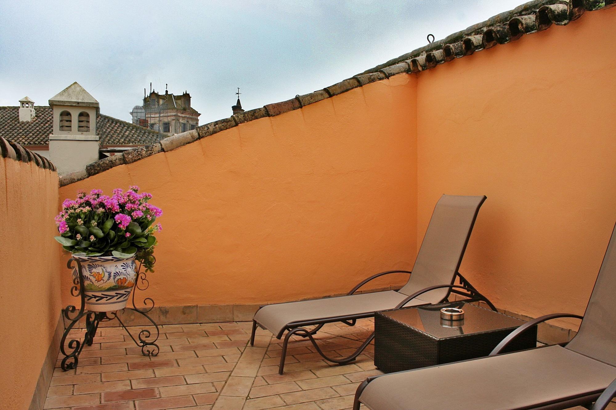 Hotel Alcazar De La Reina Carmona  Zewnętrze zdjęcie