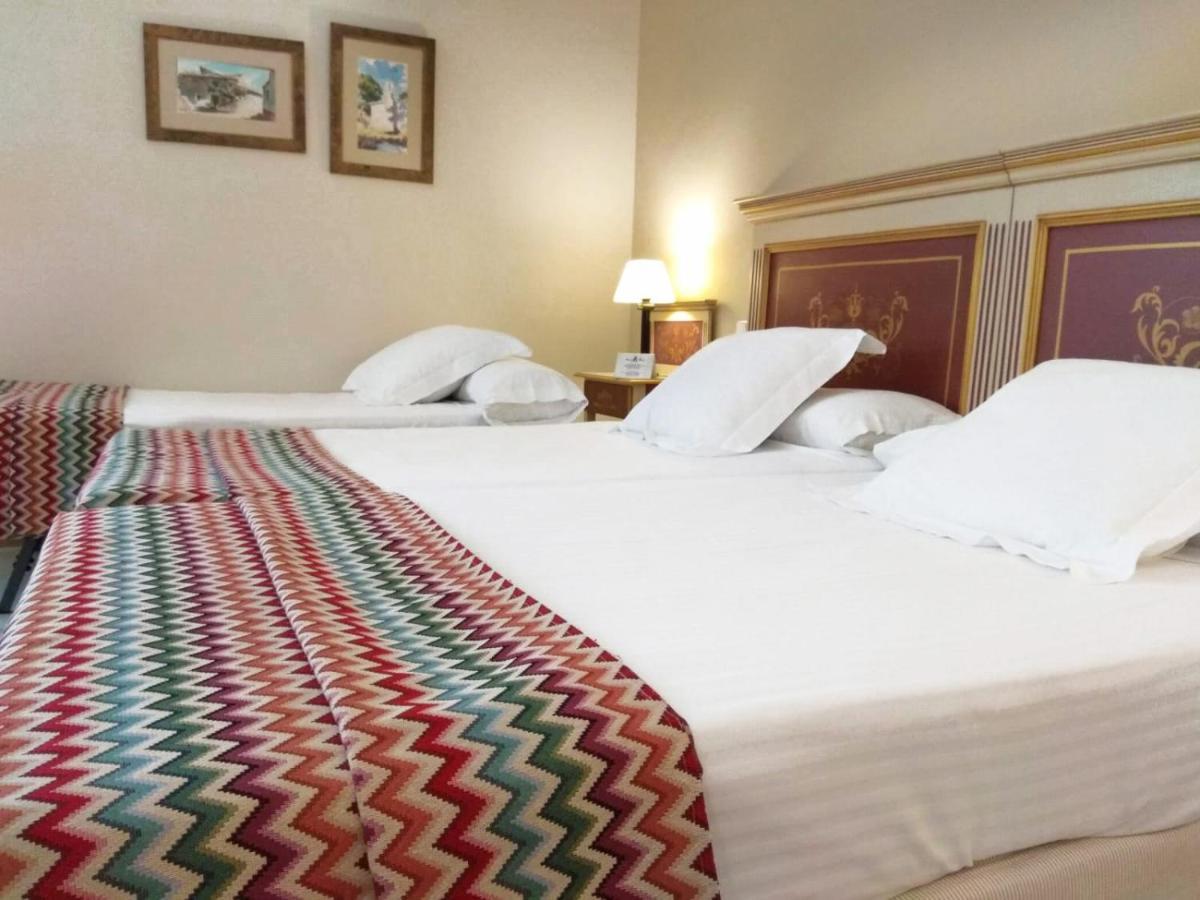 Hotel Alcazar De La Reina Carmona  Zewnętrze zdjęcie