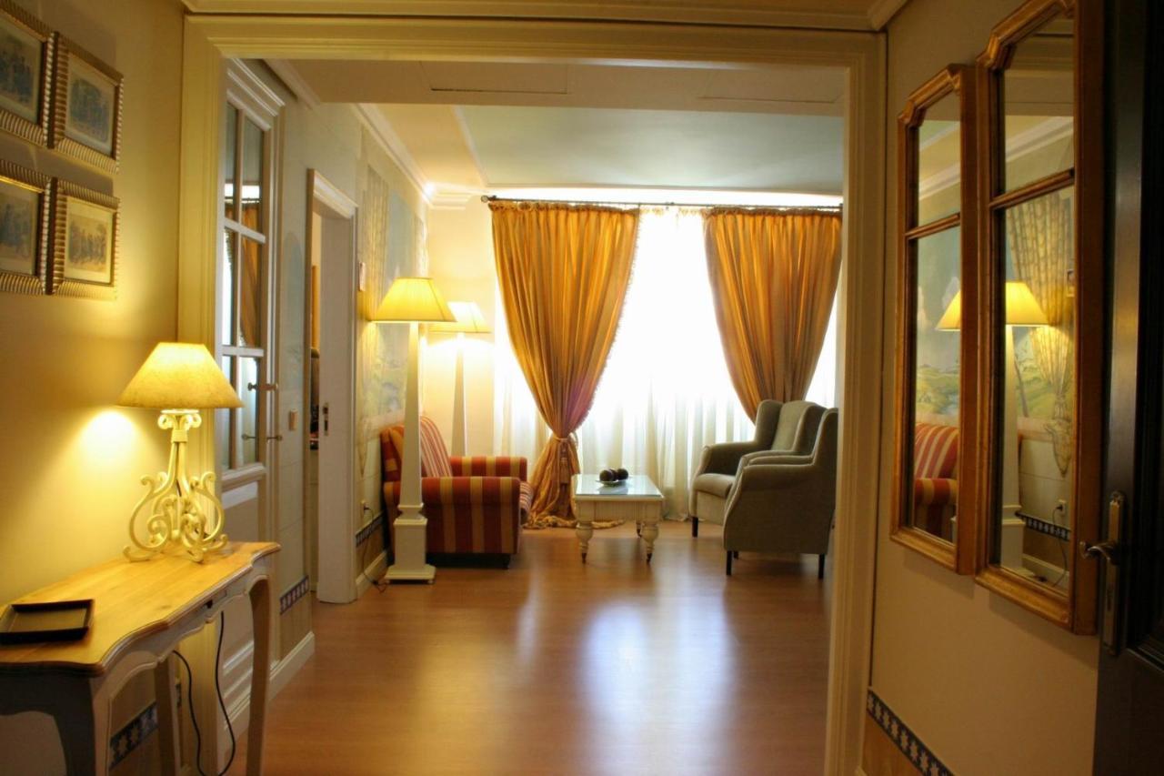 Hotel Alcazar De La Reina Carmona  Zewnętrze zdjęcie