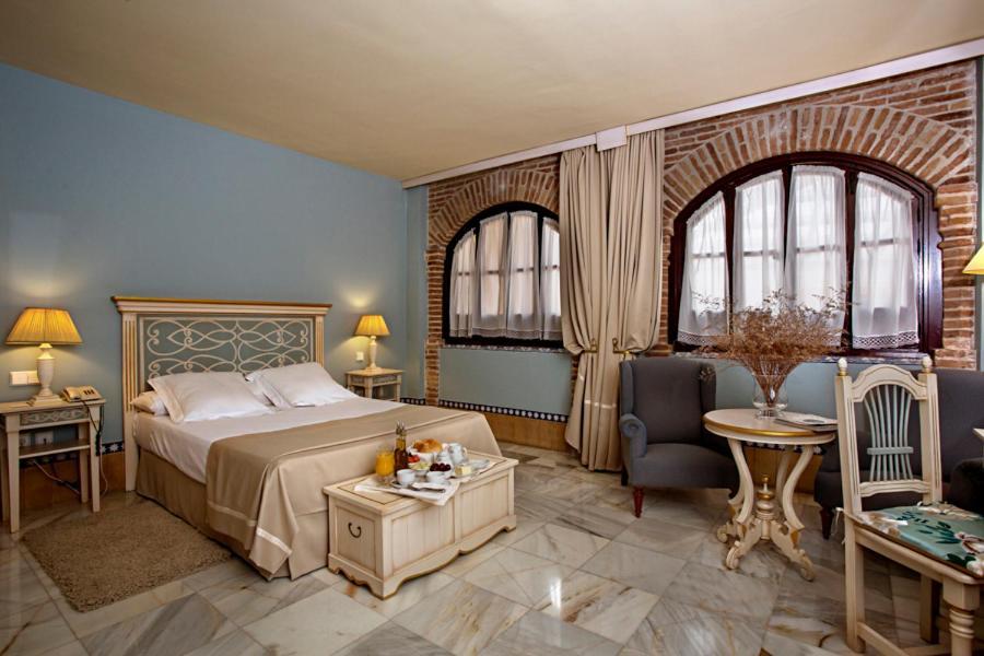 Hotel Alcazar De La Reina Carmona  Zewnętrze zdjęcie