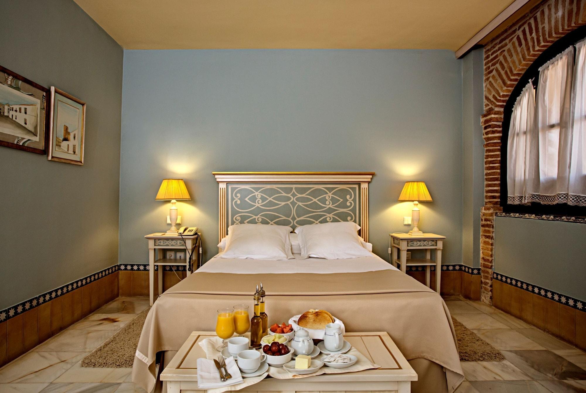 Hotel Alcazar De La Reina Carmona  Zewnętrze zdjęcie