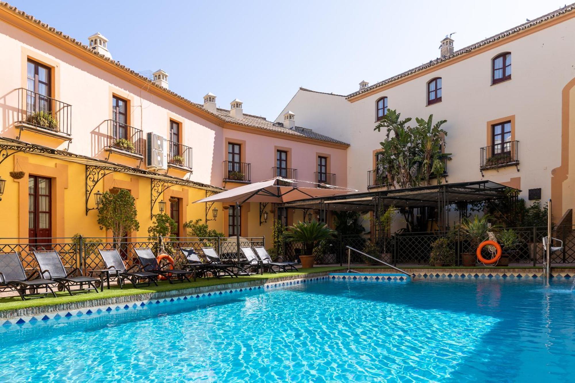 Hotel Alcazar De La Reina Carmona  Zewnętrze zdjęcie