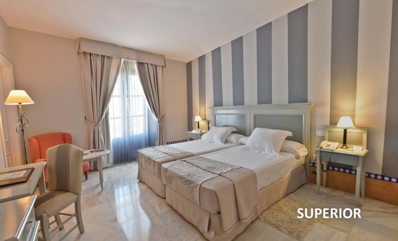 Hotel Alcazar De La Reina Carmona  Zewnętrze zdjęcie